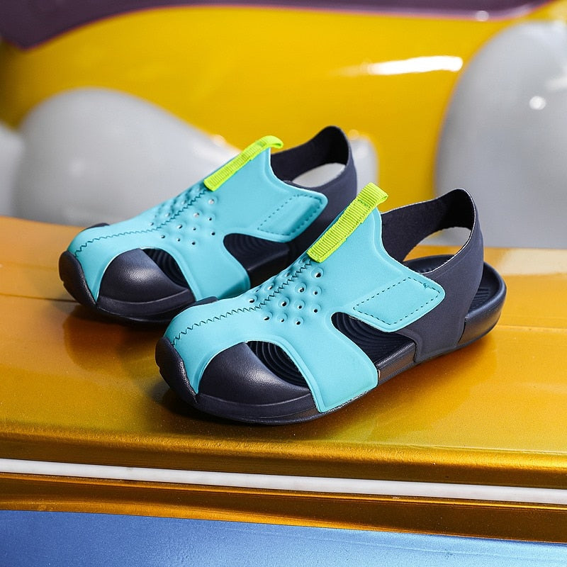 Beach Mesh Sandalas Fashion Sports Shoes Girls Hollow Out Fashion Sneakers