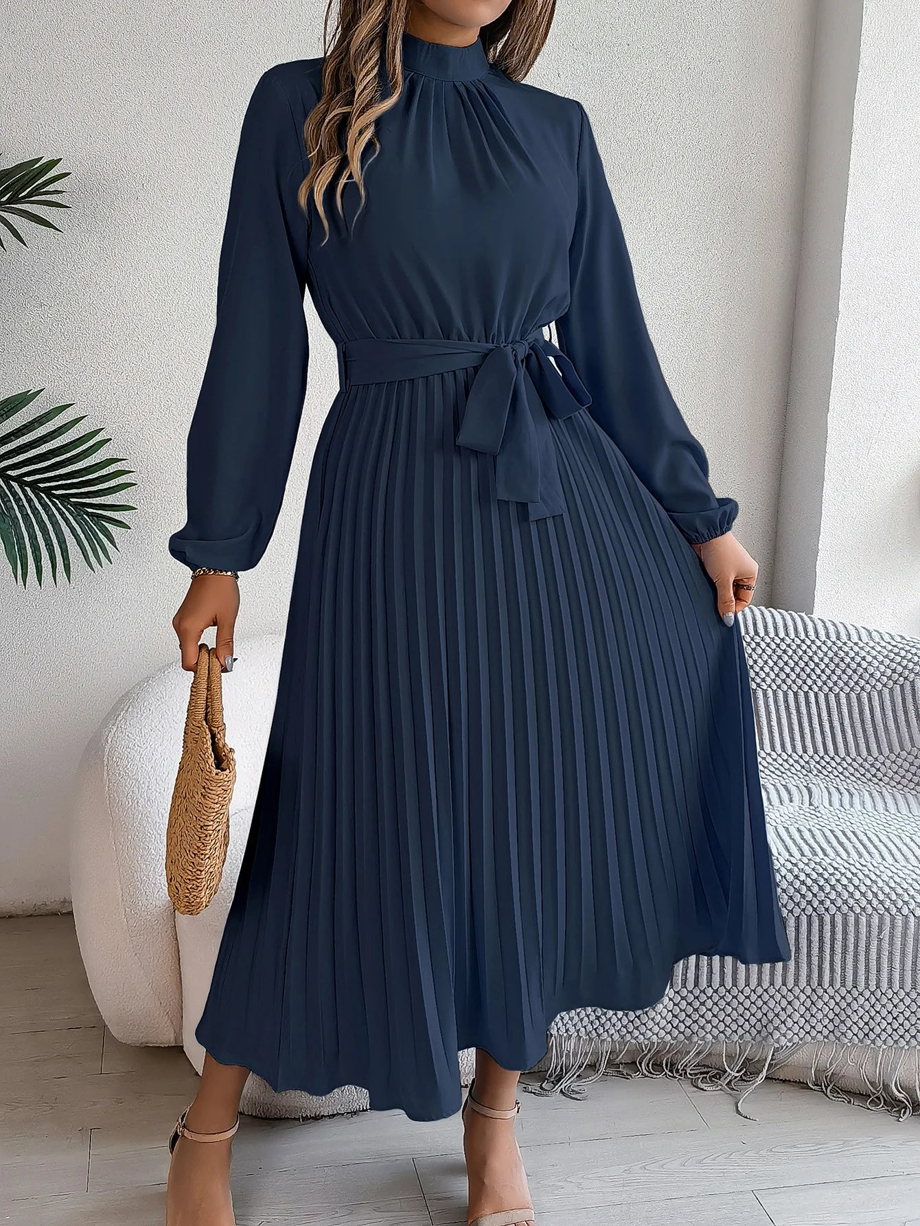 Long Sleeved Waist Cinched Pleated Long Skirt