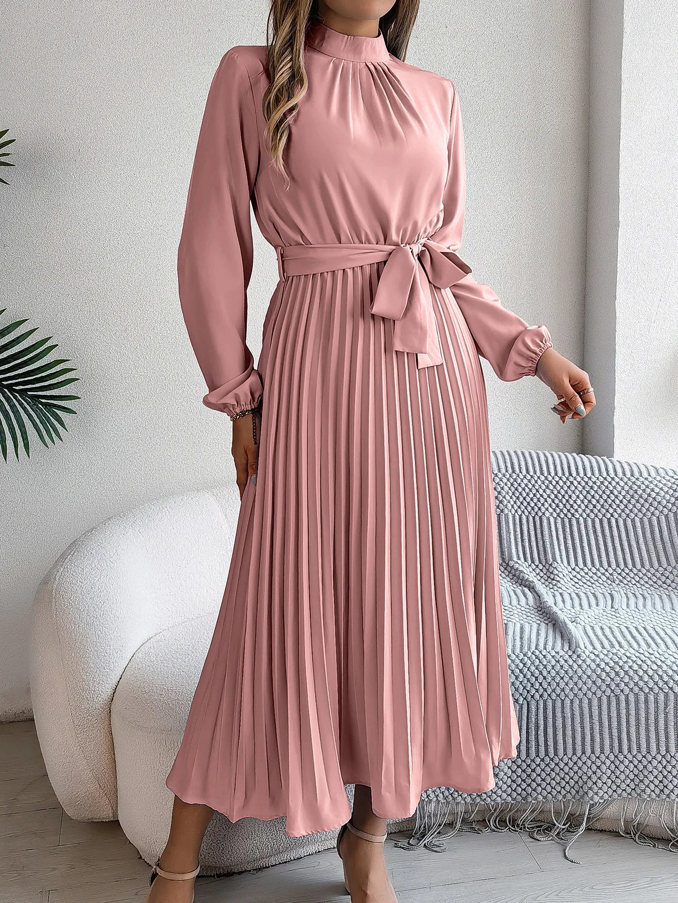 Long Sleeved Waist Cinched Pleated Long Skirt