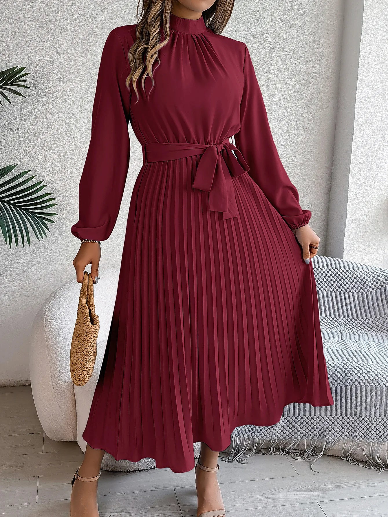 Long Sleeved Waist Cinched Pleated Long Skirt