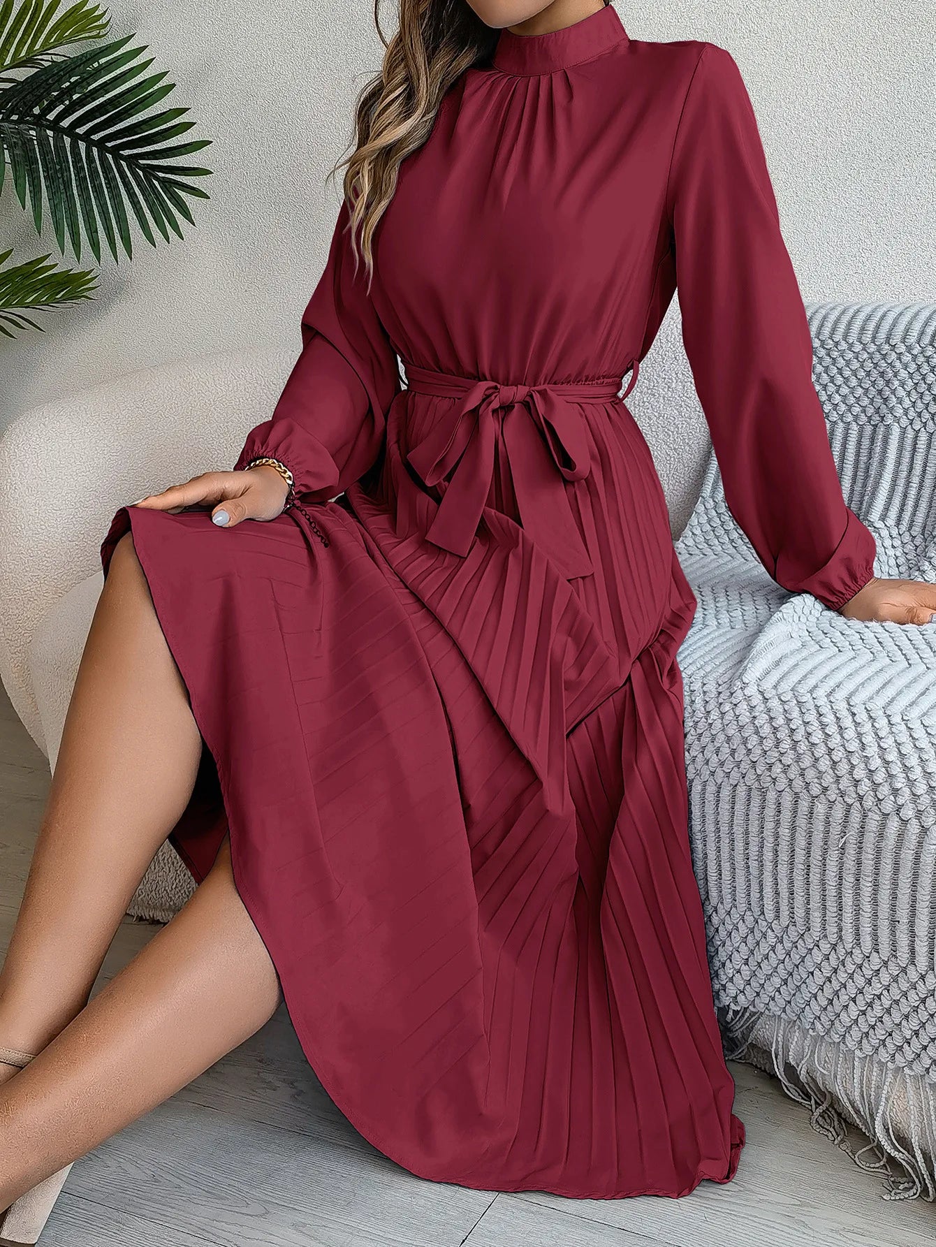 Long Sleeved Waist Cinched Pleated Long Skirt