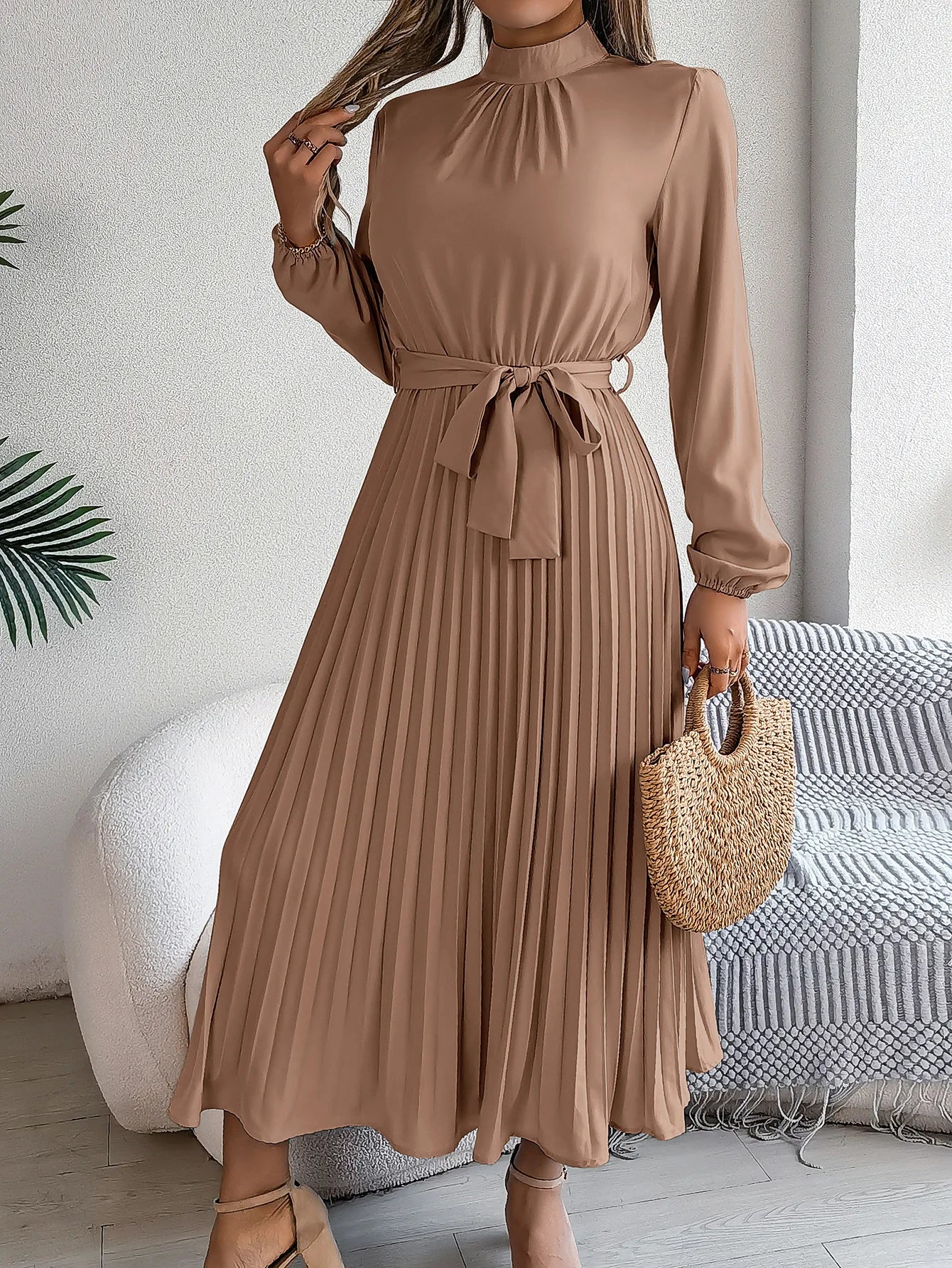 Long Sleeved Waist Cinched Pleated Long Skirt