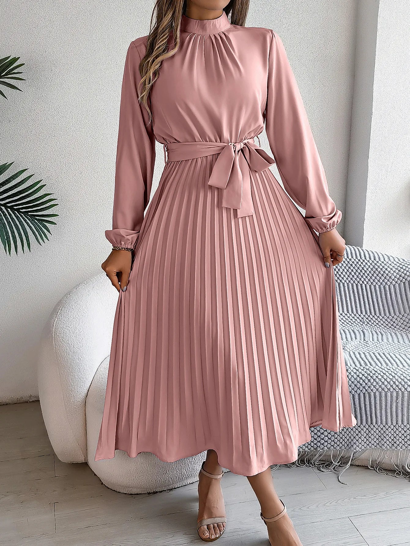 Long Sleeved Waist Cinched Pleated Long Skirt