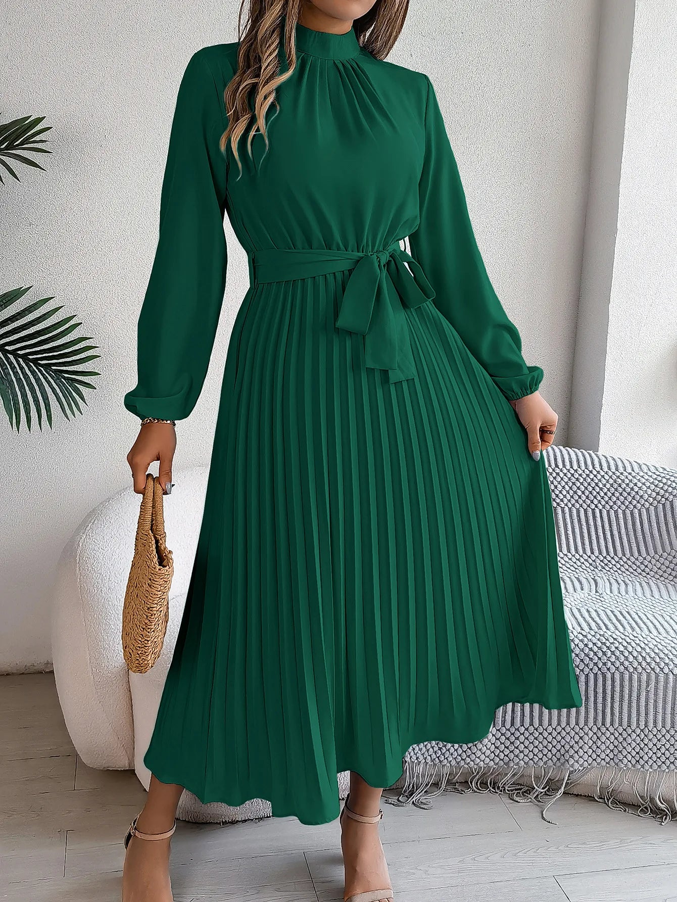 Long Sleeved Waist Cinched Pleated Long Skirt